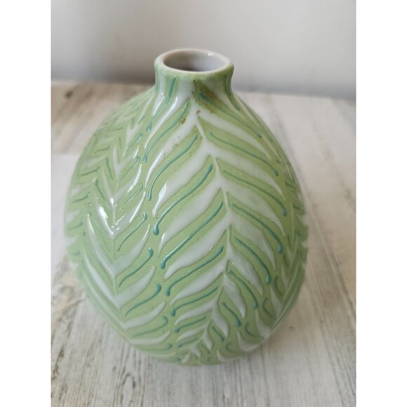 Crate & v barrel tavira Fern green blue spring home decor small white - Picture 5 of 7